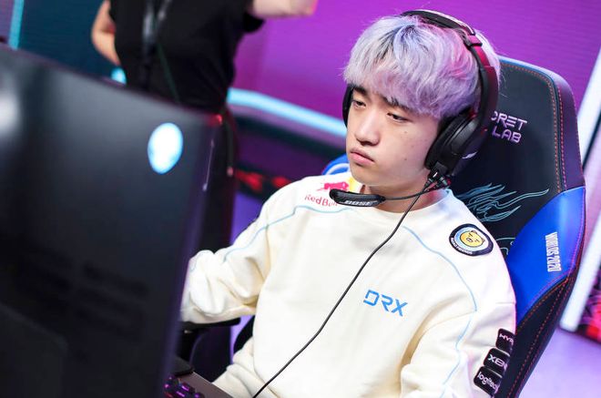 球队签下年轻新秀，引发疑似重大转会传言