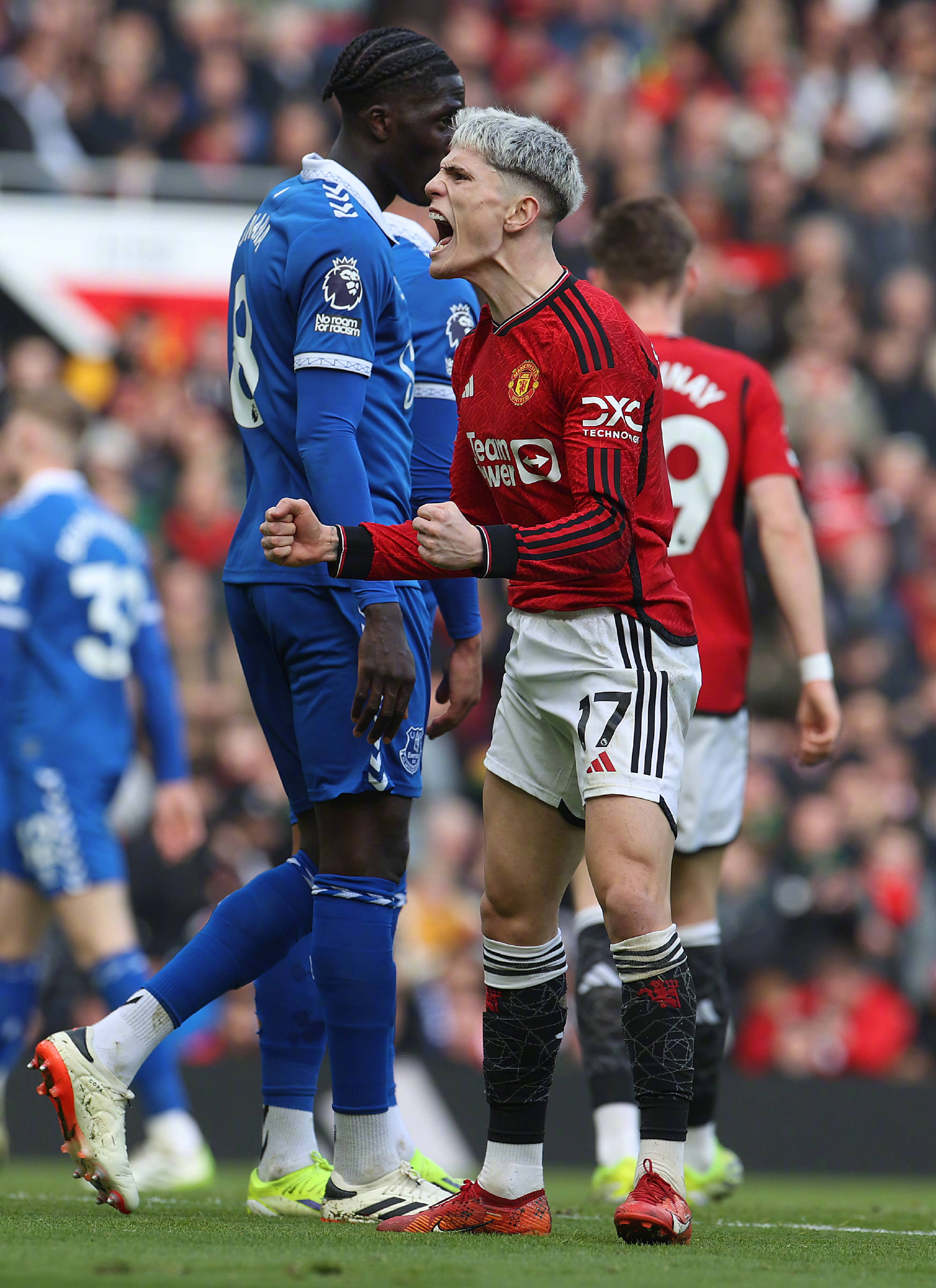 利物浦备战迎战曼联的重磅对决