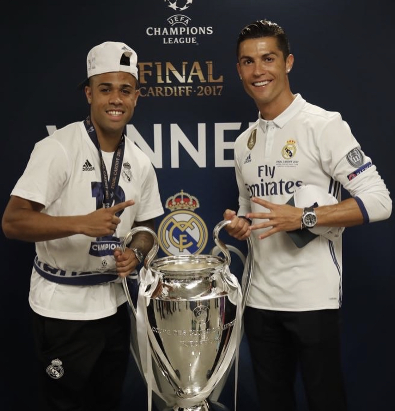 切尔西碾压马德里竞技,迪马利亚惊艳四座 切尔西碾压马德里竞技,迪马利亚惊艳四座