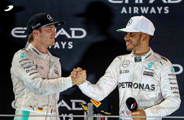 红牛车队碾压威廉姆斯,汉密尔顿关键制胜 红牛车队碾压威廉姆斯,汉密尔顿关键制胜