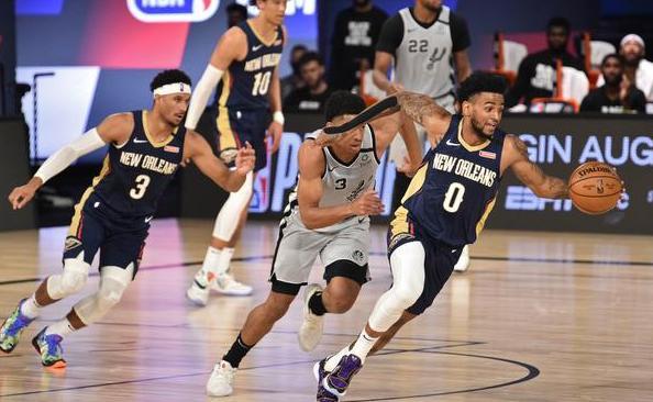 青岛队逆转鹈鹕,德罗赞统治全场 青岛队逆转鹈鹕,德罗赞统治全场