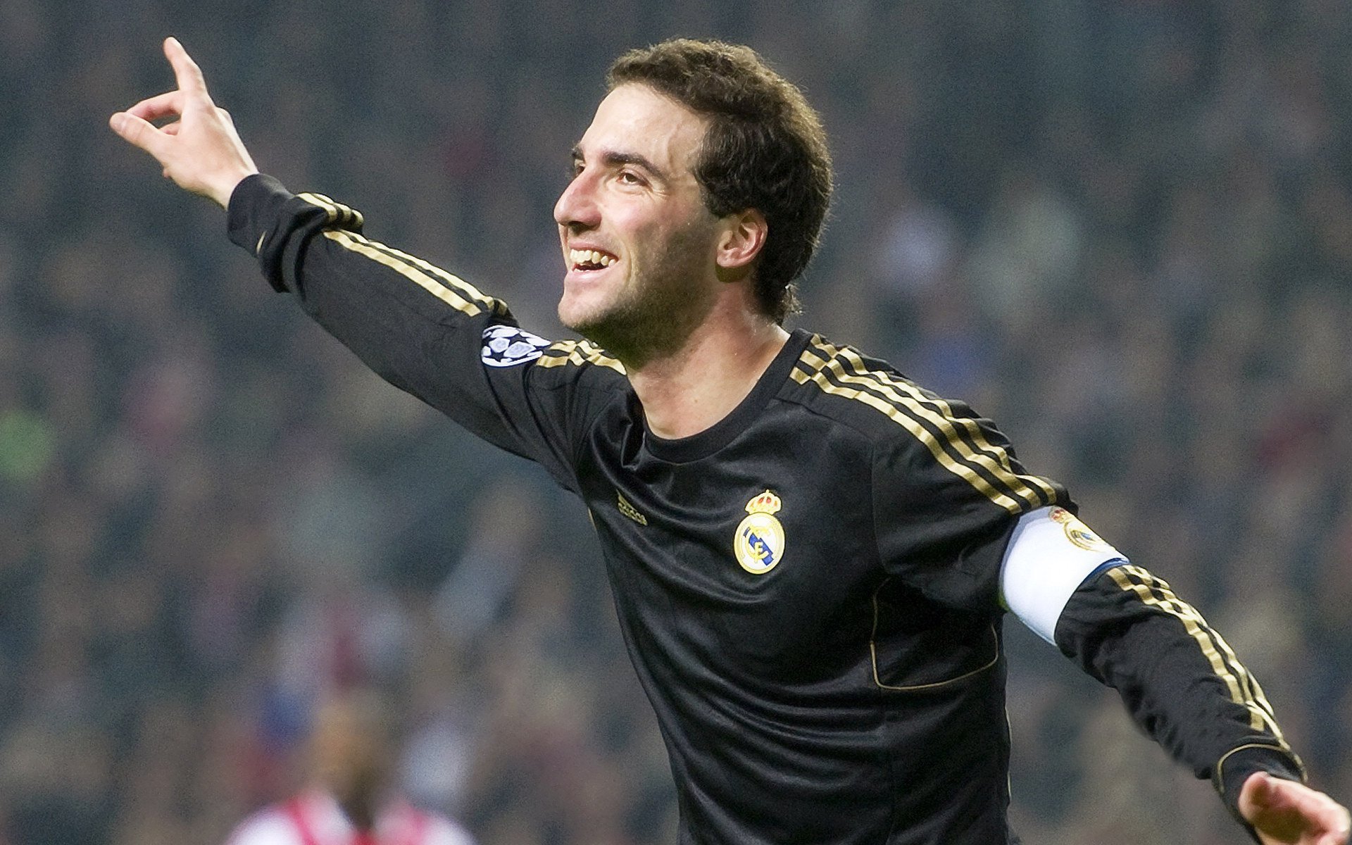 绿茵双城记，C罗焦点战正名，塞内加尔决胜局带走罗马