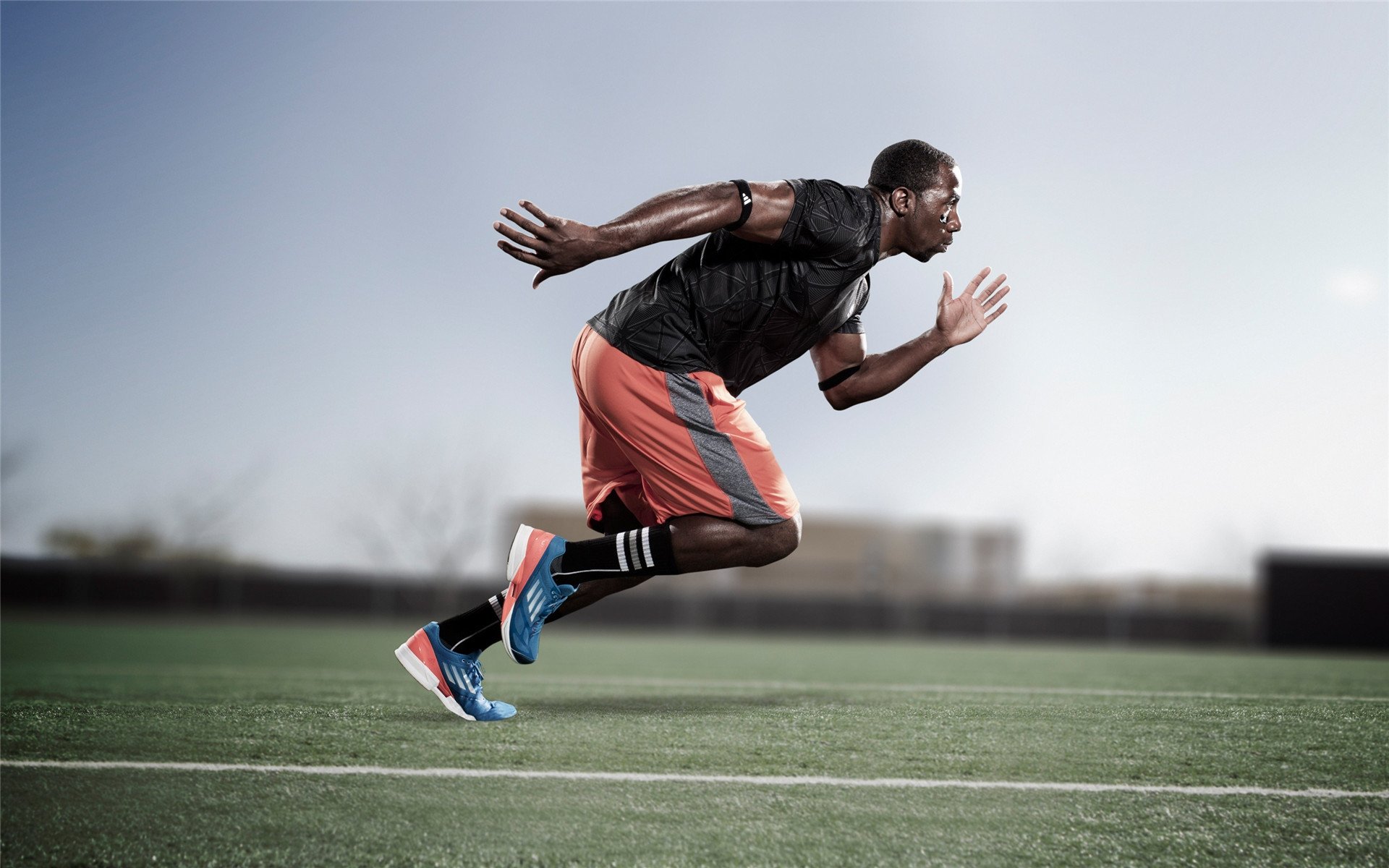 绿茵场上的唯一性,马赛掀翻巴拉圭,凯恩在年度焦点之战中完成历史接管