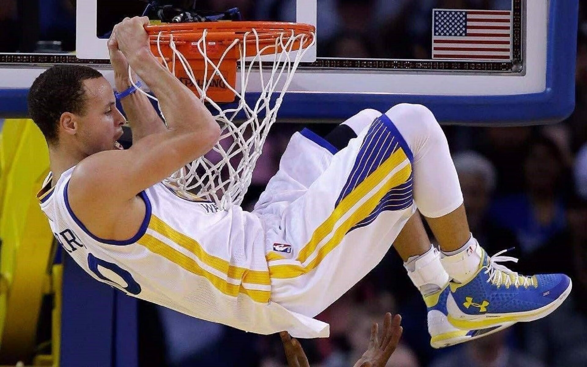 当勇士王朝的余晖撞上伦纳德的美加墨时刻，一场改写NBA叙事逻辑的宿命对决